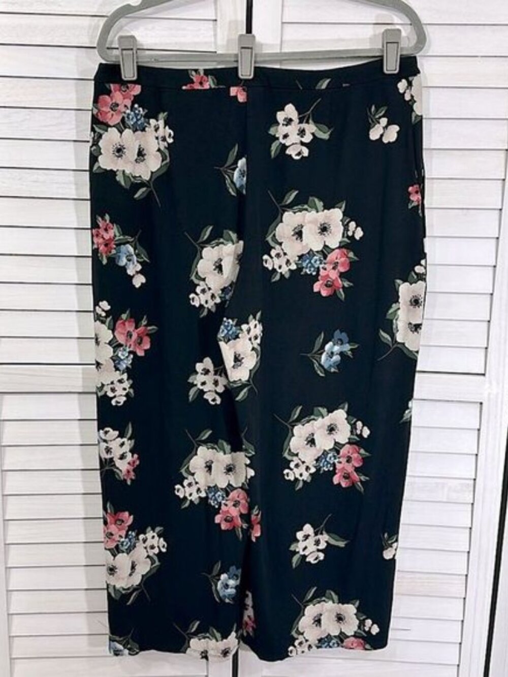 J. Jill Wearever Full Leg Cropped Pants Size Large Floral Flowy - Picture 3 of 9